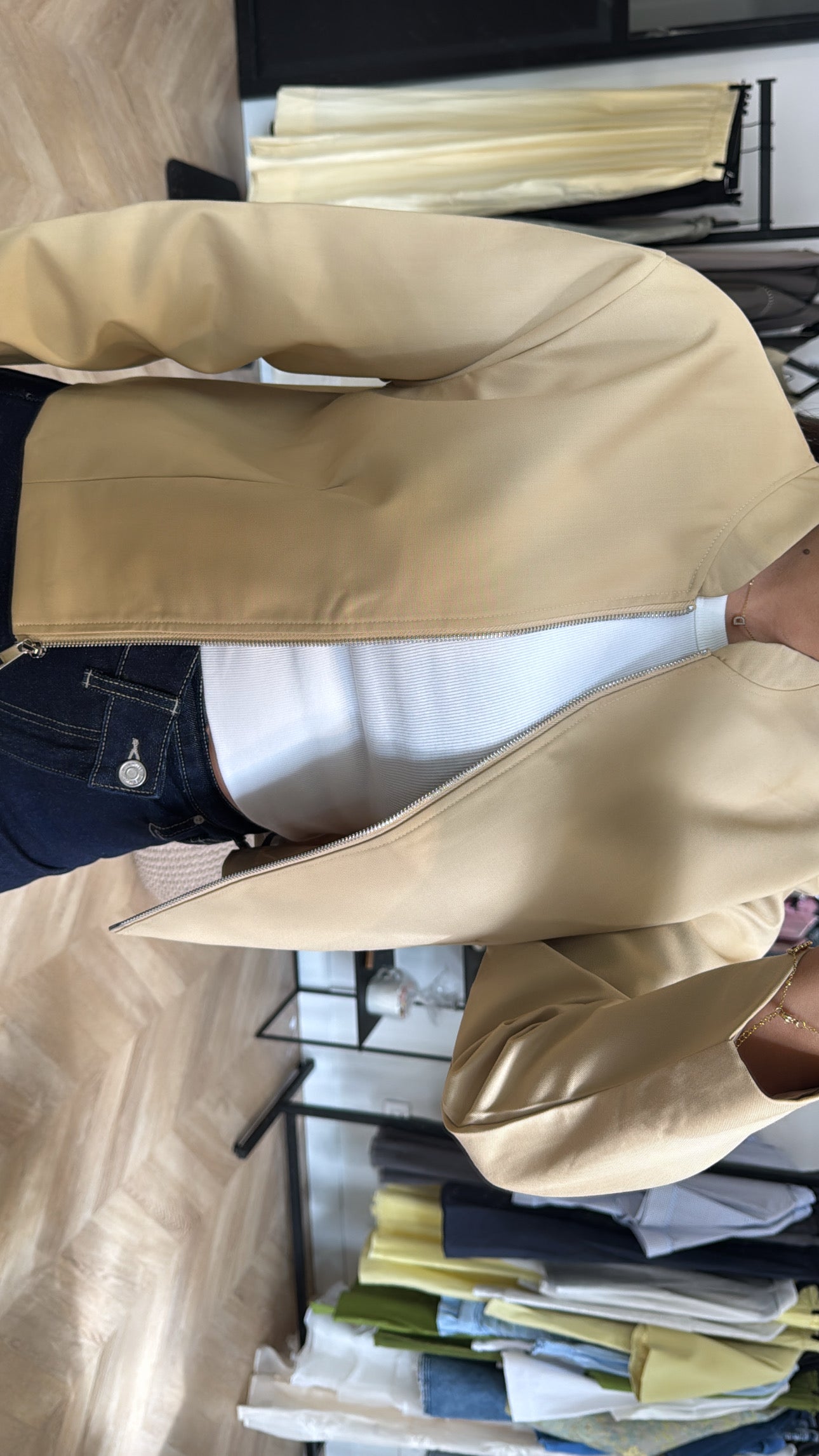 VESTE COURTE