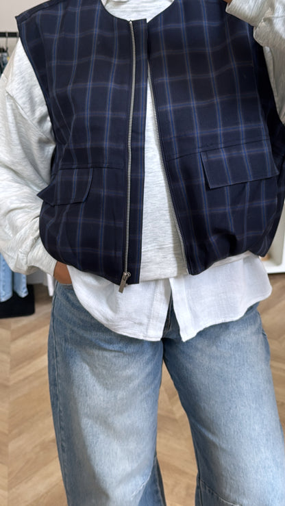 VESTE CARI