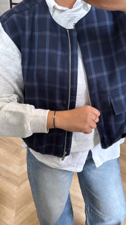 VESTE CARI
