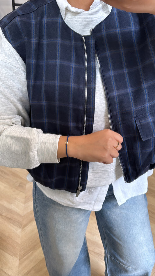 VESTE CARI